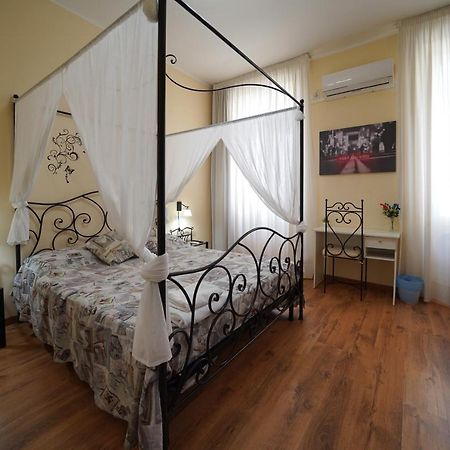 נאפולי Florinda B&B מראה חיצוני תמונה